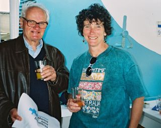 Isabelle Autissier et Jean Ducluzeau par Xavier Braive à La Rochelle pour Marins sans Frontières Isabelle Autissier et Jean Ducluzeau par Xavier Braive à La Rochelle pour Marins sans Frontières